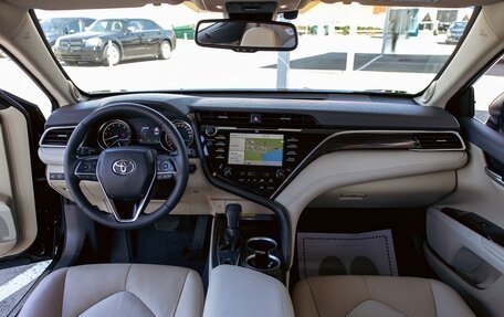 Toyota Camry, 2020 год, 2 595 000 рублей, 15 фотография