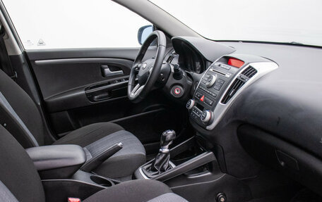 KIA cee'd I рестайлинг, 2011 год, 850 000 рублей, 10 фотография