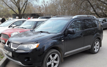 Mitsubishi Outlander III рестайлинг 3, 2008 год, 670 000 рублей, 2 фотография
