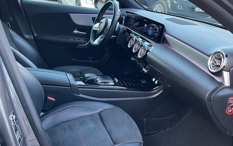 Mercedes-Benz A-Класс, 2019 год, 2 480 000 рублей, 6 фотография
