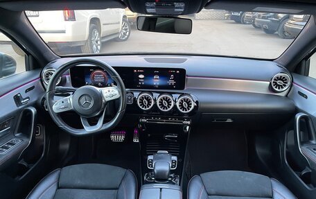 Mercedes-Benz A-Класс, 2019 год, 2 480 000 рублей, 8 фотография