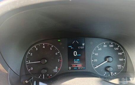 Toyota Yaris, 2021 год, 1 300 000 рублей, 13 фотография