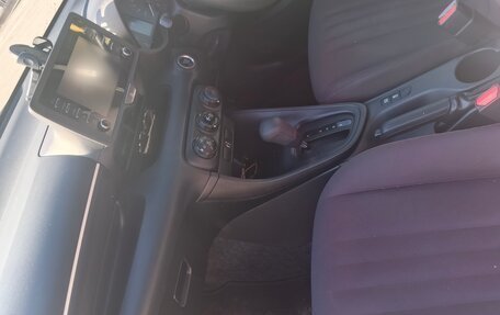 Toyota Yaris, 2021 год, 1 300 000 рублей, 10 фотография