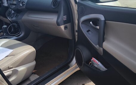 Toyota RAV4, 2006 год, 1 200 000 рублей, 13 фотография