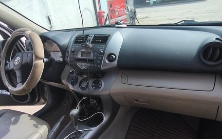 Toyota RAV4, 2006 год, 1 200 000 рублей, 14 фотография