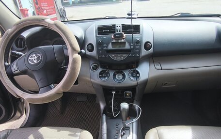 Toyota RAV4, 2006 год, 1 200 000 рублей, 16 фотография