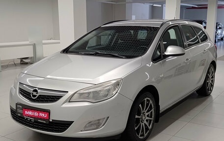 Opel Astra J, 2012 год, 660 000 рублей, 1 фотография