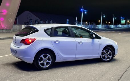Opel Astra J, 2011 год, 525 000 рублей, 3 фотография