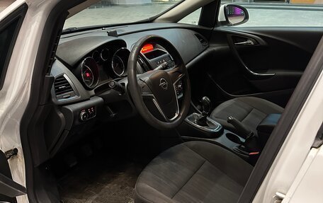 Opel Astra J, 2011 год, 525 000 рублей, 10 фотография