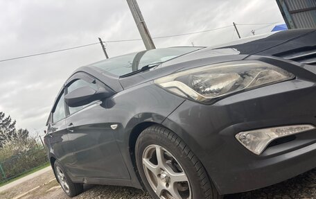 Hyundai Solaris II рестайлинг, 2014 год, 600 000 рублей, 2 фотография