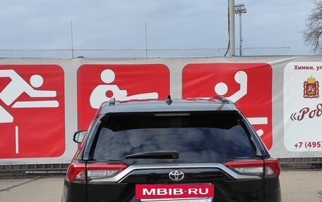 Toyota RAV4, 2019 год, 3 150 000 рублей, 8 фотография