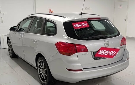 Opel Astra J, 2012 год, 660 000 рублей, 8 фотография