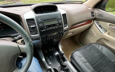 Toyota Land Cruiser Prado 120 рестайлинг, 2005 год, 1 550 000 рублей, 17 фотография
