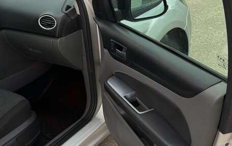 Ford Focus II рестайлинг, 2011 год, 590 000 рублей, 18 фотография