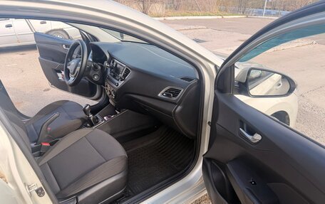Hyundai Solaris II рестайлинг, 2019 год, 1 200 000 рублей, 2 фотография