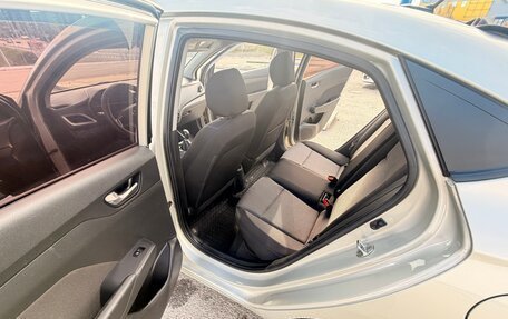 Hyundai Solaris II рестайлинг, 2019 год, 1 200 000 рублей, 6 фотография