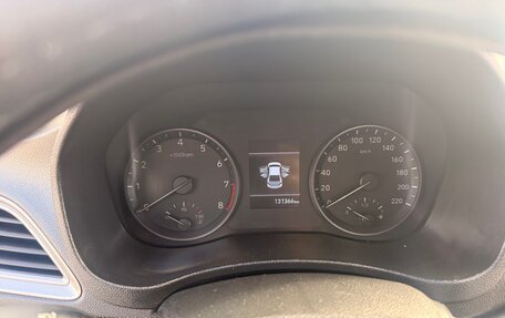 Hyundai Solaris II рестайлинг, 2019 год, 1 200 000 рублей, 11 фотография