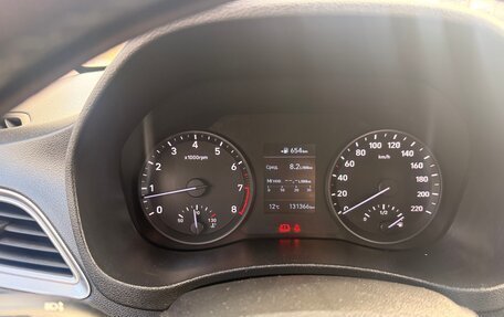 Hyundai Solaris II рестайлинг, 2019 год, 1 200 000 рублей, 13 фотография