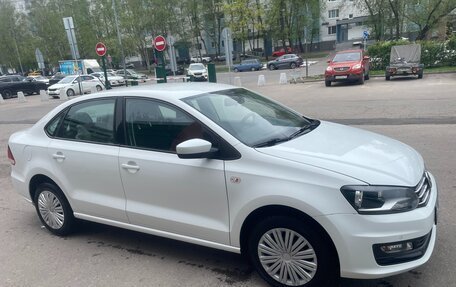 Volkswagen Polo VI (EU Market), 2017 год, 1 070 000 рублей, 2 фотография