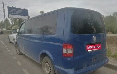 Volkswagen Transporter T5 рестайлинг, 2010 год, 1 000 000 рублей, 2 фотография