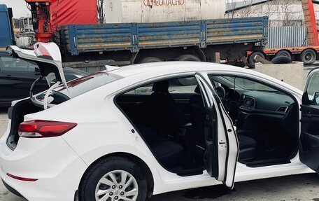 Hyundai Elantra VI рестайлинг, 2018 год, 1 100 000 рублей, 1 фотография
