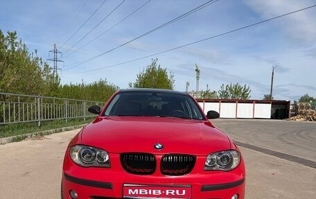 BMW 1 серия, 2005 год, 950 000 рублей, 1 фотография