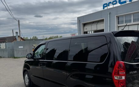 Hyundai H-1 II рестайлинг, 2020 год, 3 400 000 рублей, 5 фотография