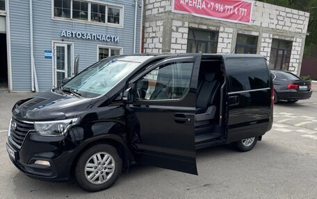 Hyundai H-1 II рестайлинг, 2020 год, 3 400 000 рублей, 9 фотография