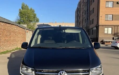 Volkswagen Caravelle T6 рестайлинг, 2018 год, 3 350 000 рублей, 8 фотография