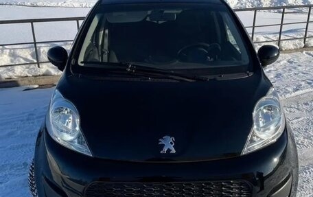 Peugeot 107 I рестайлинг, 2012 год, 420 000 рублей, 3 фотография