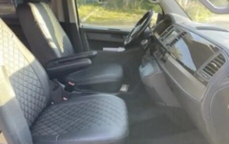 Volkswagen Caravelle T6 рестайлинг, 2018 год, 3 350 000 рублей, 10 фотография