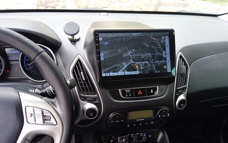 Hyundai ix35 I рестайлинг, 2012 год, 2 000 000 рублей, 6 фотография