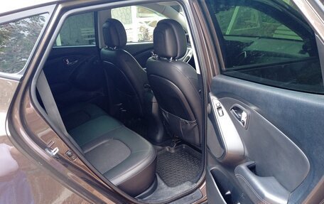 Hyundai ix35 I рестайлинг, 2012 год, 2 000 000 рублей, 10 фотография