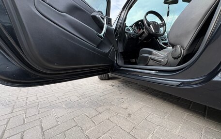 Opel Astra J, 2013 год, 1 050 000 рублей, 6 фотография