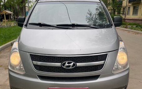 Hyundai Grand Starex Grand Starex I рестайлинг 2, 2014 год, 1 290 000 рублей, 1 фотография