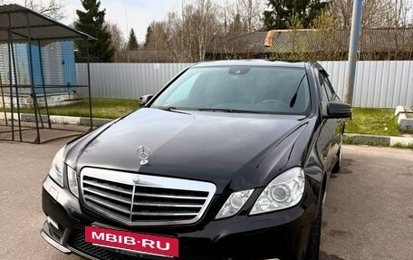 Mercedes-Benz E-Класс, 2011 год, 1 630 000 рублей, 2 фотография