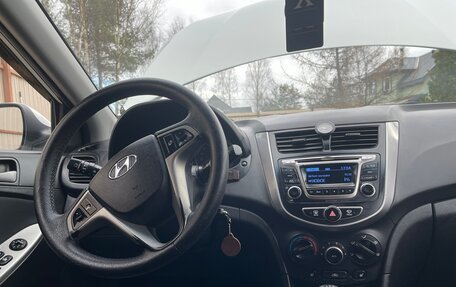 Hyundai Solaris II рестайлинг, 2016 год, 640 000 рублей, 4 фотография