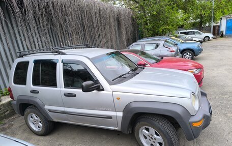 Jeep Cherokee, 2004 год, 575 000 рублей, 2 фотография