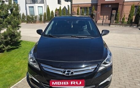 Hyundai Solaris II рестайлинг, 2014 год, 899 999 рублей, 2 фотография