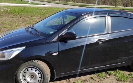 Hyundai Solaris II рестайлинг, 2013 год, 550 000 рублей, 4 фотография