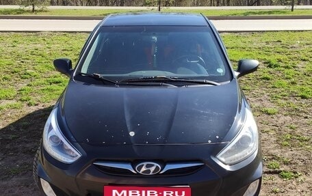 Hyundai Solaris II рестайлинг, 2013 год, 550 000 рублей, 10 фотография