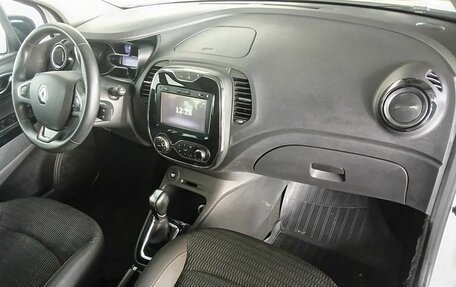 Renault Kaptur I рестайлинг, 2017 год, 1 460 000 рублей, 11 фотография