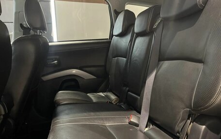 Mitsubishi Outlander III рестайлинг 3, 2011 год, 1 370 000 рублей, 17 фотография