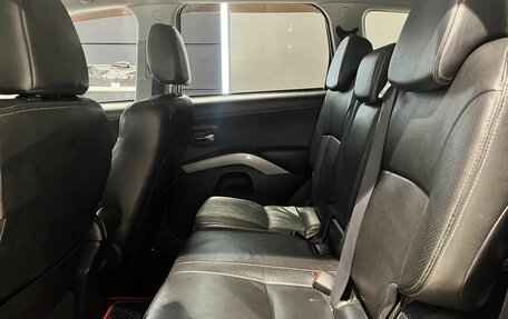 Mitsubishi Outlander III рестайлинг 3, 2011 год, 1 370 000 рублей, 18 фотография