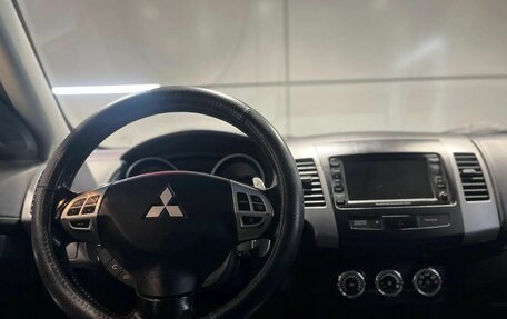 Mitsubishi Outlander III рестайлинг 3, 2011 год, 1 370 000 рублей, 13 фотография