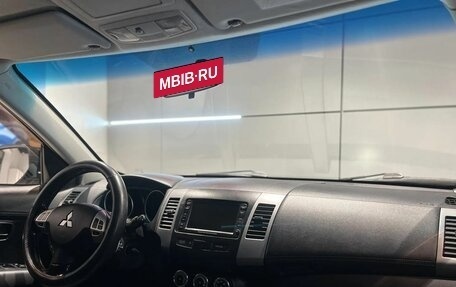Mitsubishi Outlander III рестайлинг 3, 2011 год, 1 370 000 рублей, 14 фотография