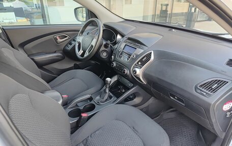 Hyundai ix35 I рестайлинг, 2010 год, 979 800 рублей, 13 фотография