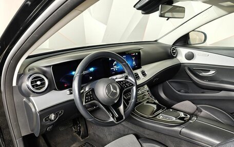 Mercedes-Benz E-Класс, 2021 год, 3 505 000 рублей, 19 фотография