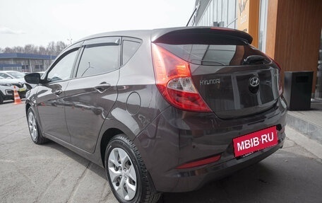 Hyundai Solaris II рестайлинг, 2015 год, 916 000 рублей, 2 фотография