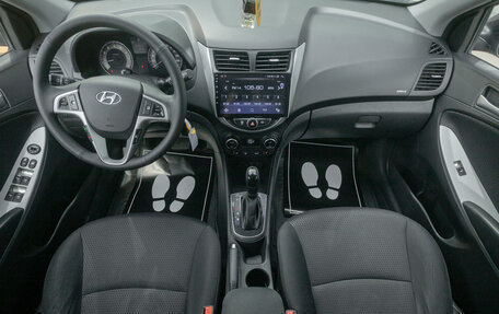 Hyundai Solaris II рестайлинг, 2015 год, 916 000 рублей, 16 фотография